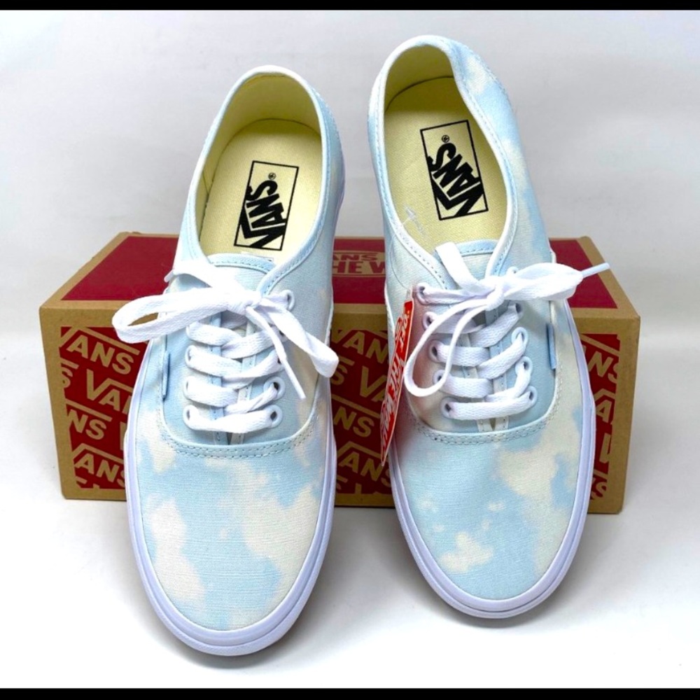 VANS Women's Size VN0A348A3XO Authentic Bleach Wash Ballad Blue Canvas Sneaker